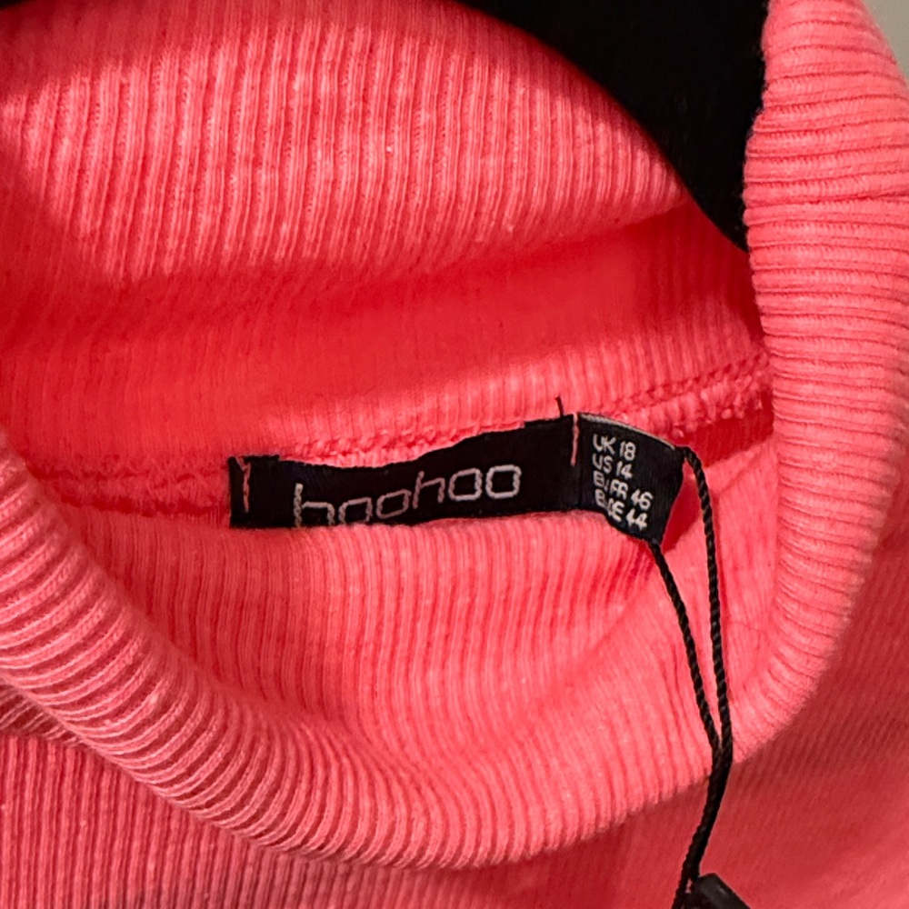 Boohoo Neon Pink Long Sleeve Bodysuit - Picture 3 of 4